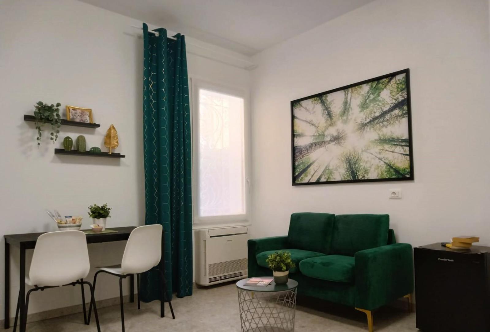 Zuara9Room Римини Экстерьер фото