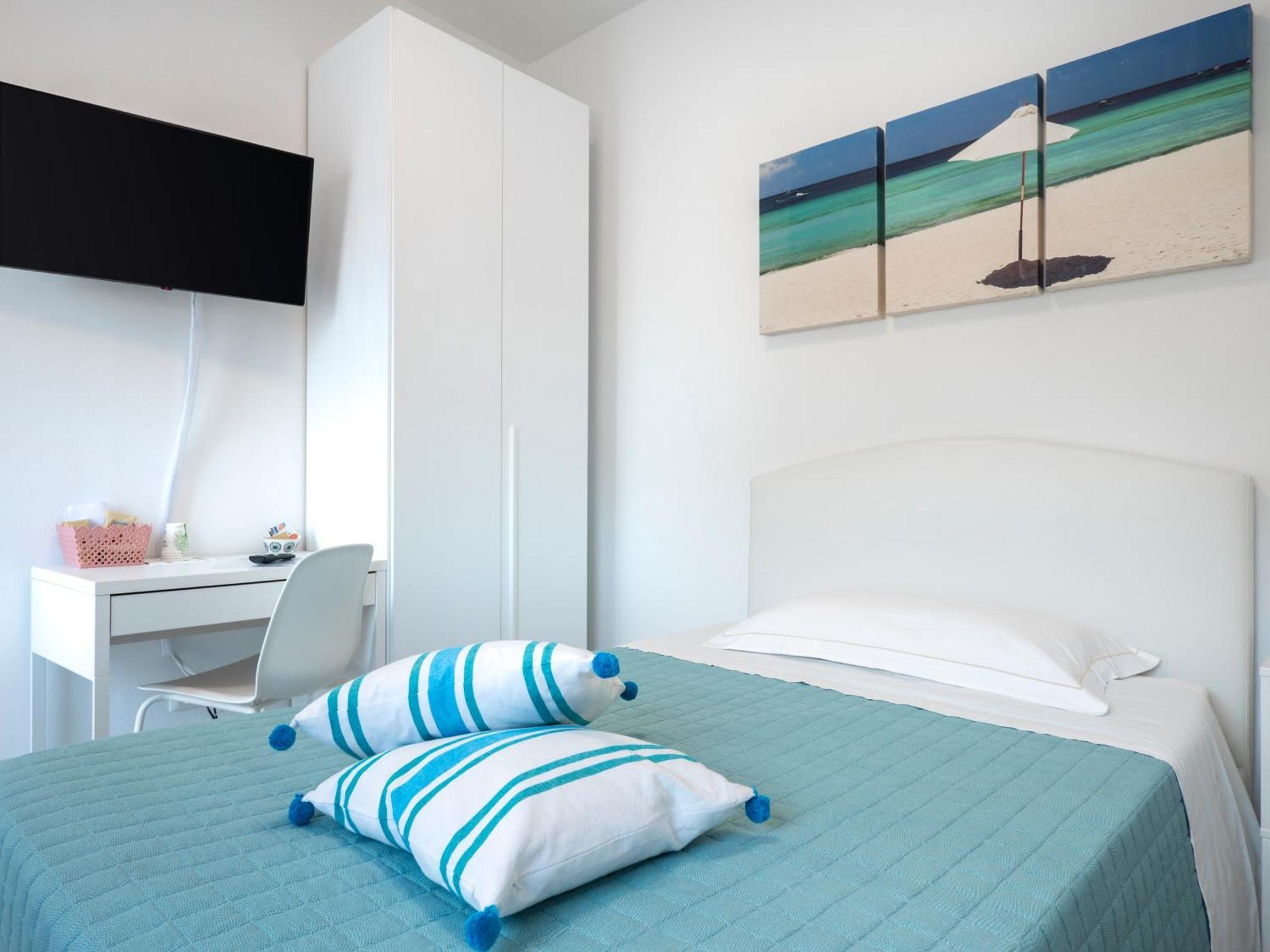Zuara9Room Римини Экстерьер фото