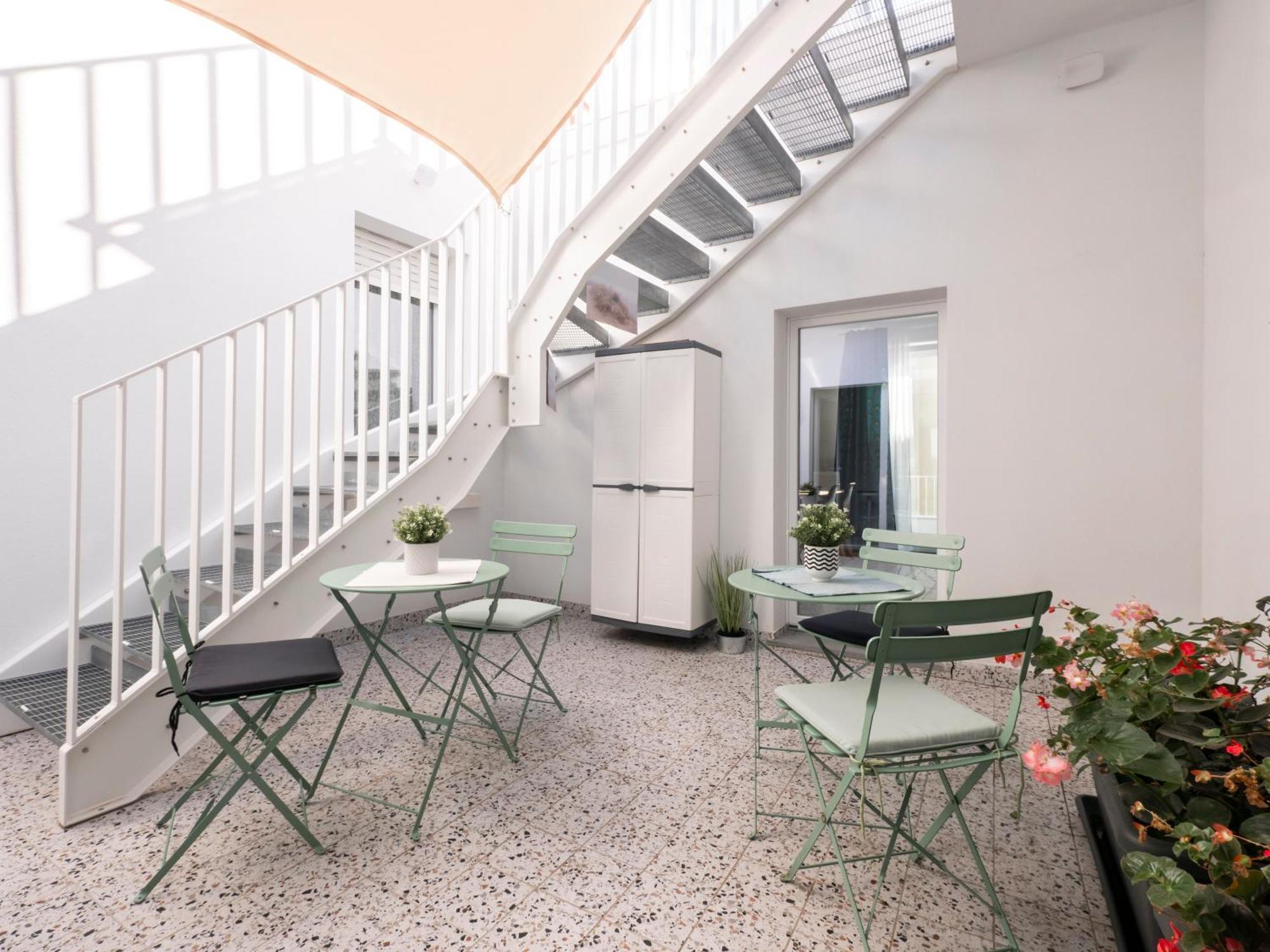 Zuara9Room Римини Экстерьер фото