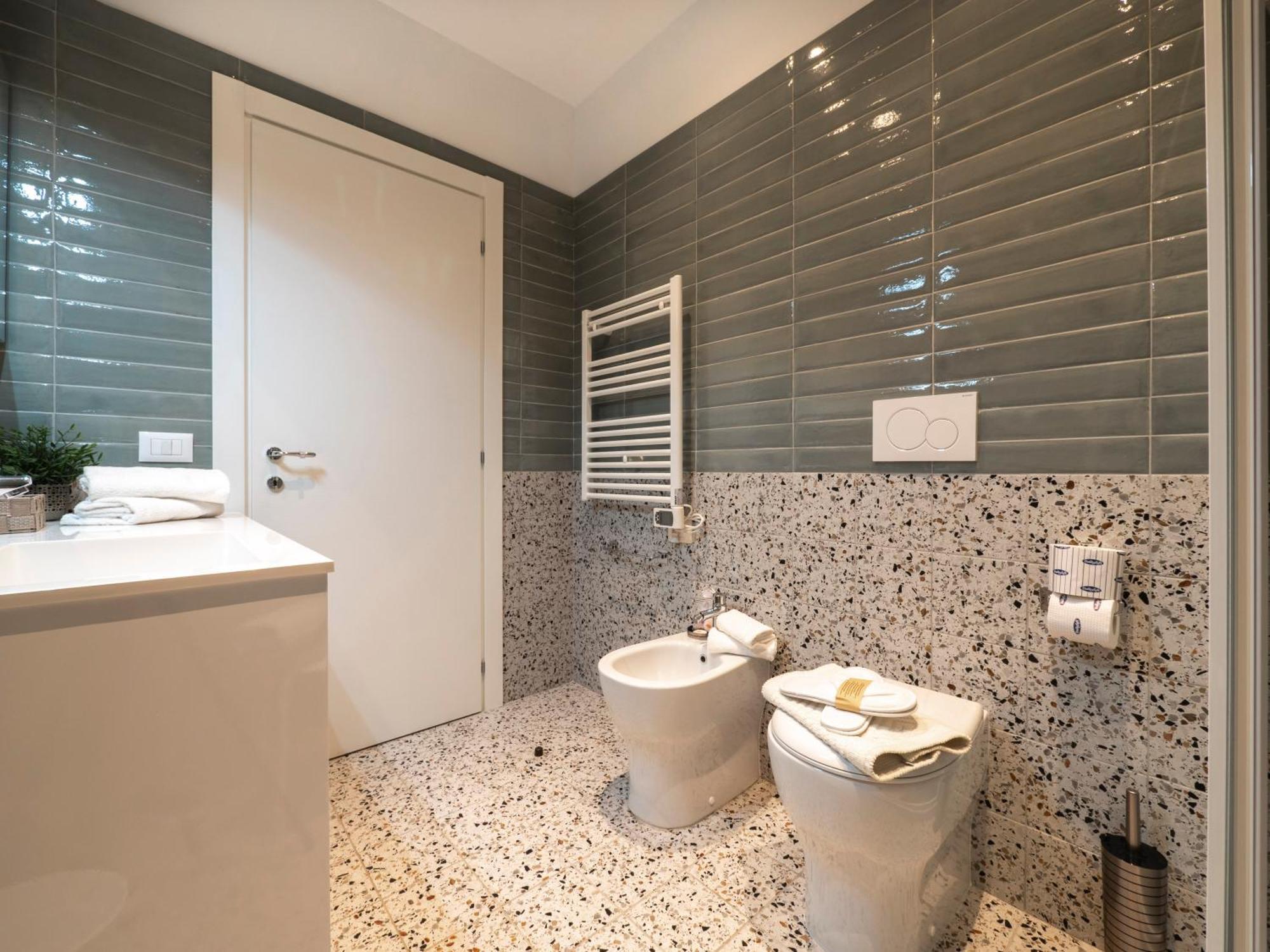 Zuara9Room Римини Экстерьер фото