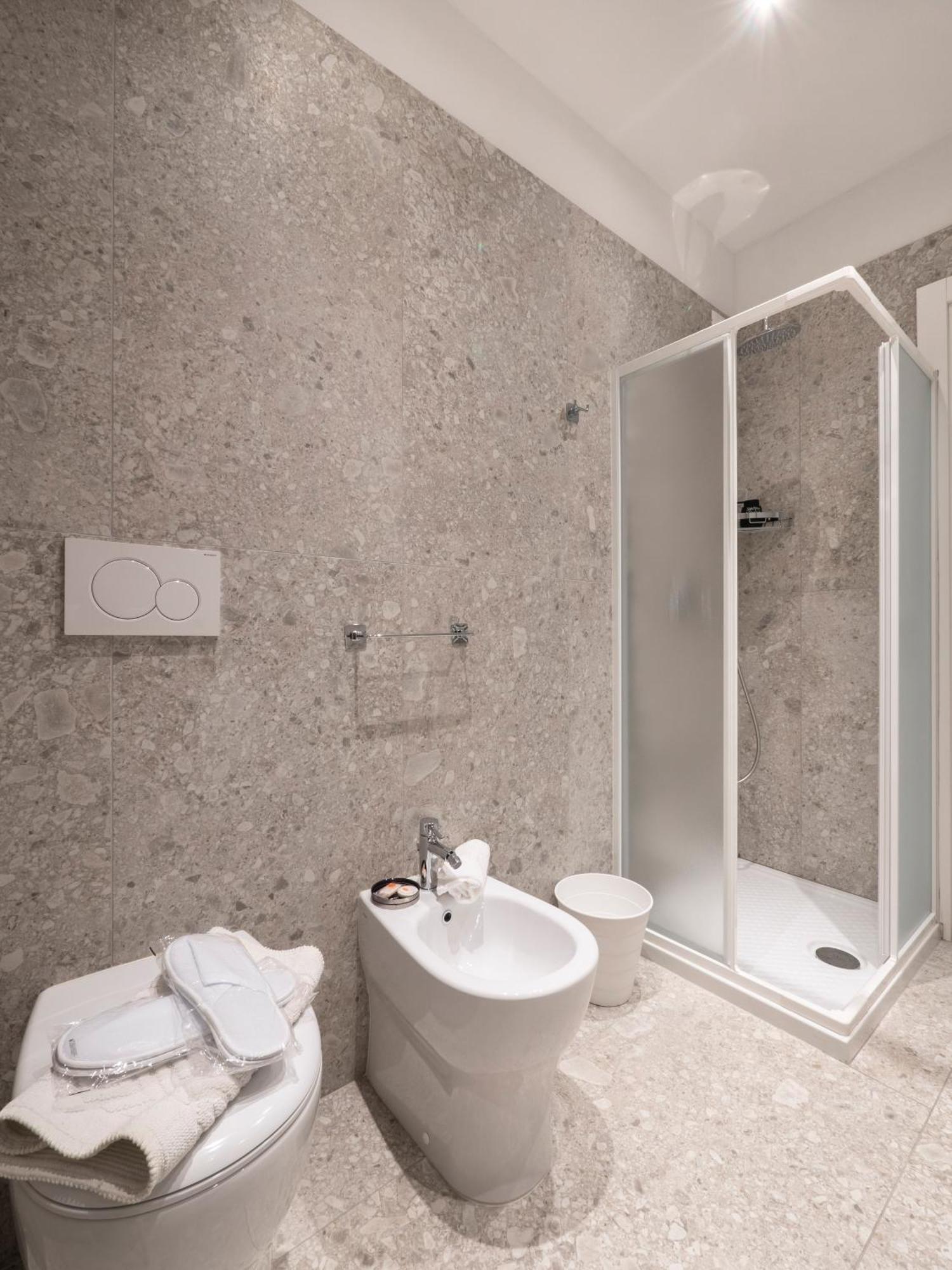 Zuara9Room Римини Экстерьер фото