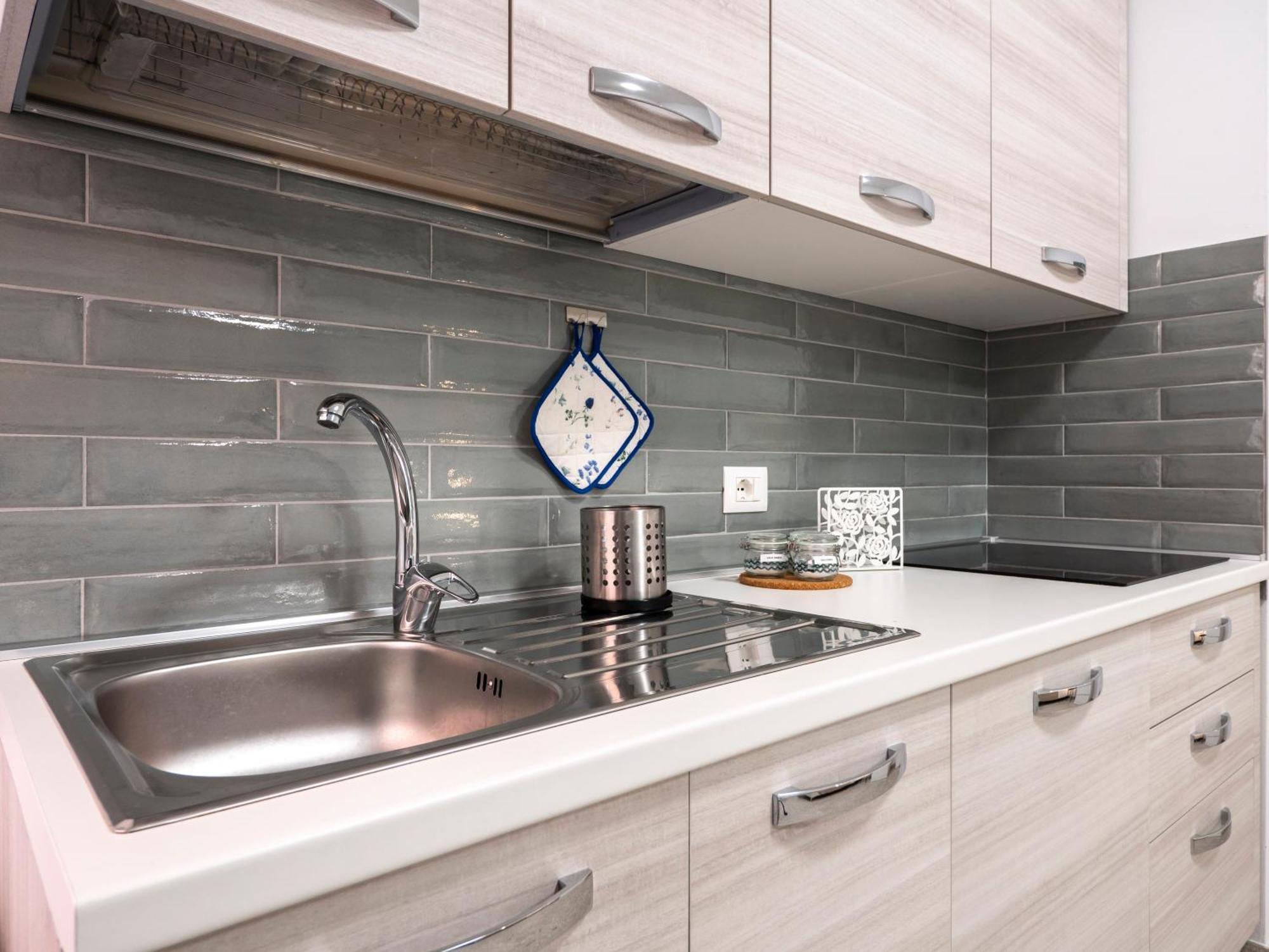 Zuara9Room Римини Экстерьер фото